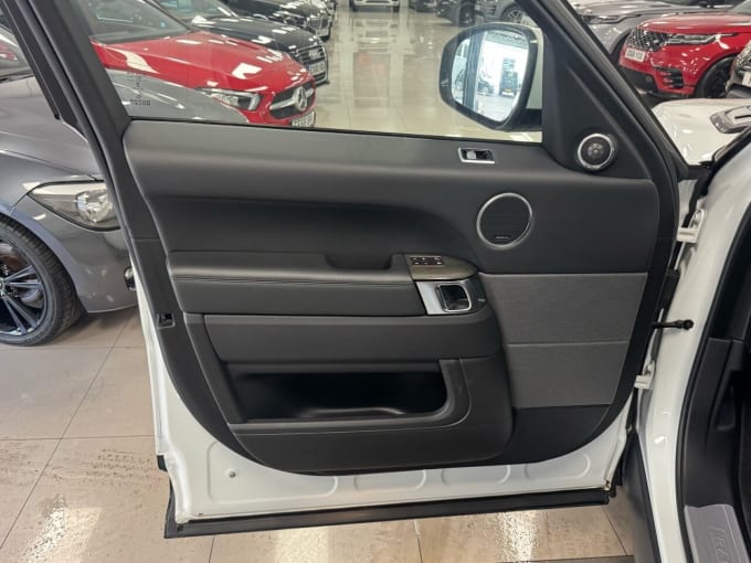 2025 Land Rover Range Rover Sport