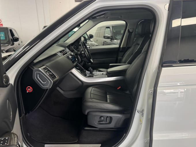 2025 Land Rover Range Rover Sport