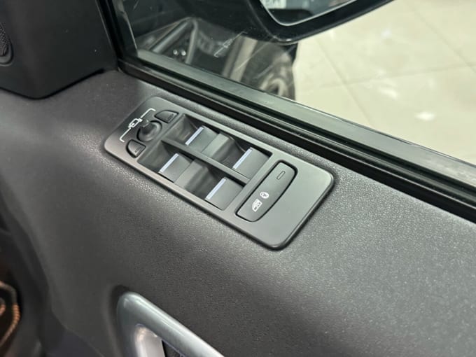 2025 Land Rover Discovery Sport