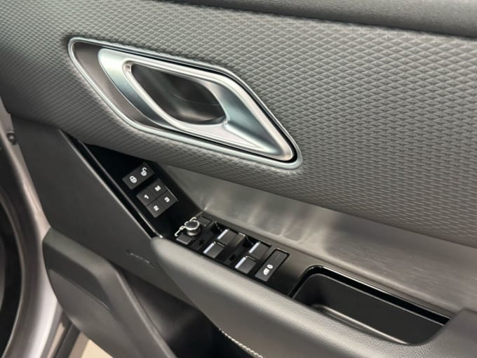 2025 Land Rover Range Rover Velar