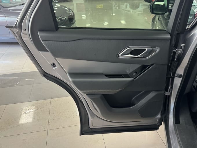 2025 Land Rover Range Rover Velar