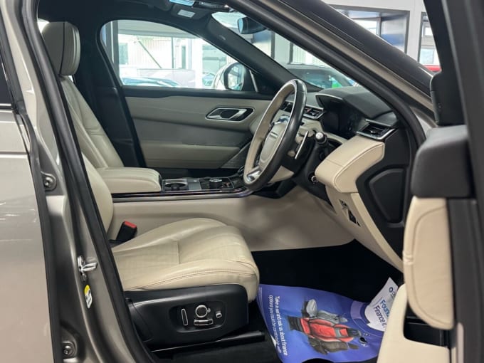 2025 Land Rover Range Rover Velar