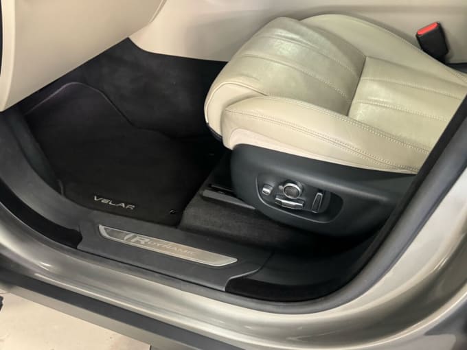 2025 Land Rover Range Rover Velar