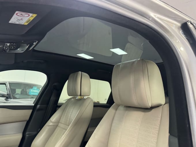 2025 Land Rover Range Rover Velar