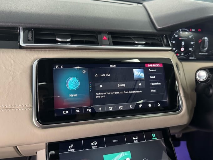 2025 Land Rover Range Rover Velar