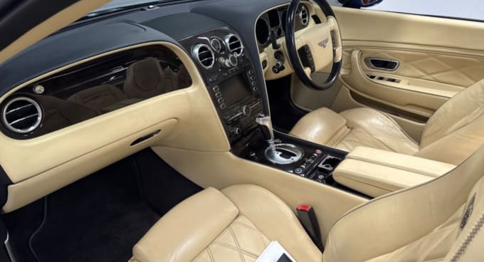 2025 Bentley Continental