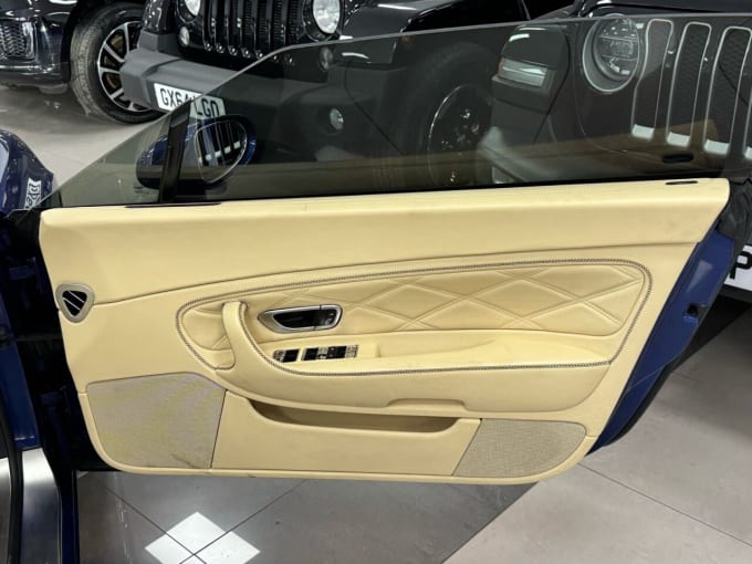 2025 Bentley Continental