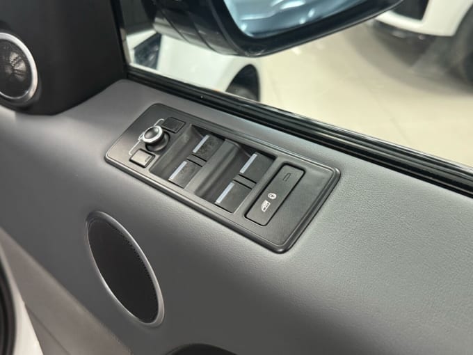 2025 Land Rover Range Rover Sport