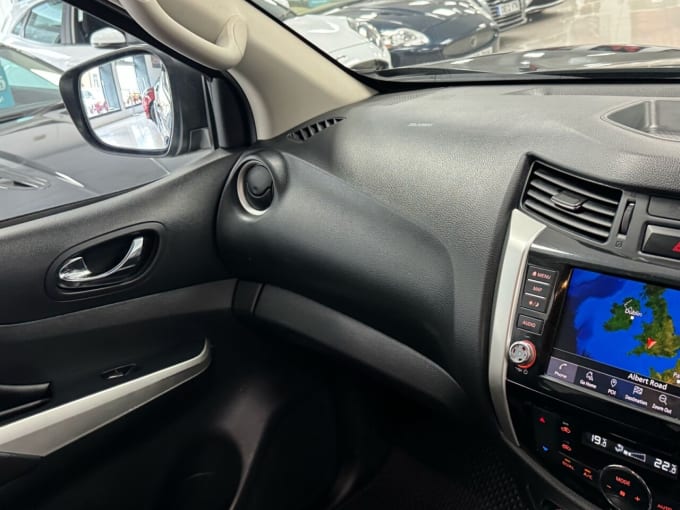 2025 Nissan Navara