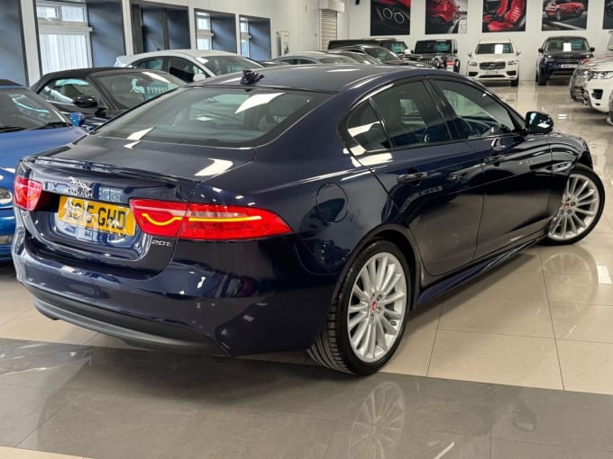 2025 Jaguar Xe