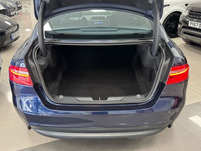 2025 Jaguar Xe