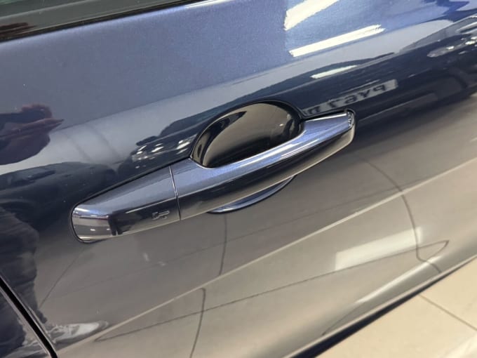 2025 Jaguar Xe