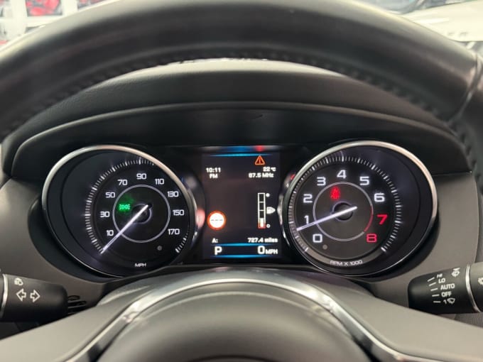2025 Jaguar Xe