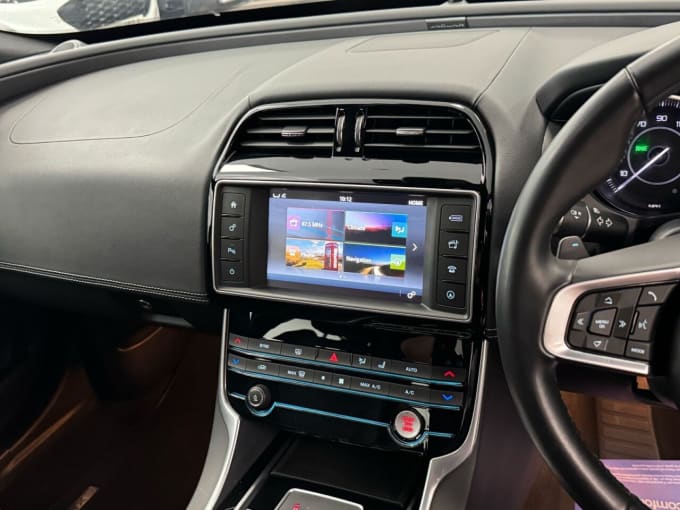 2025 Jaguar Xe