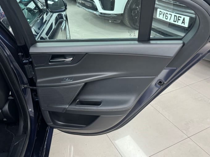 2025 Jaguar Xe