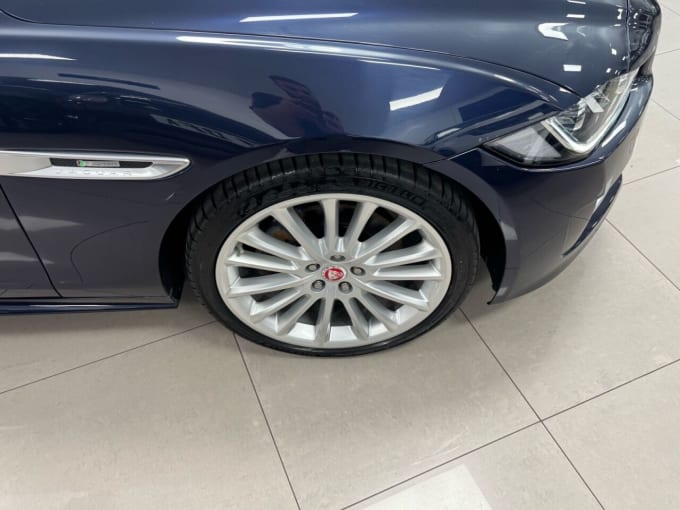 2025 Jaguar Xe