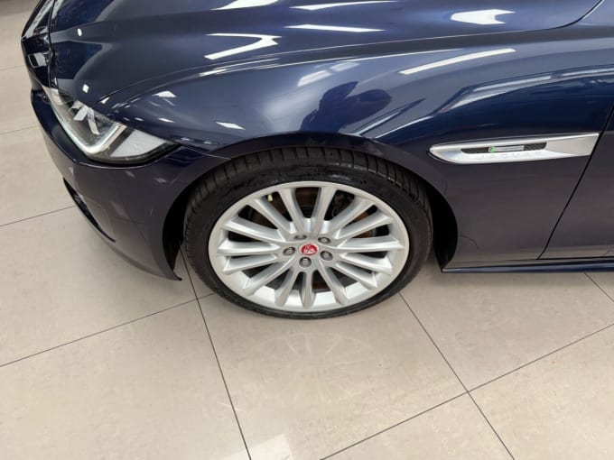2025 Jaguar Xe