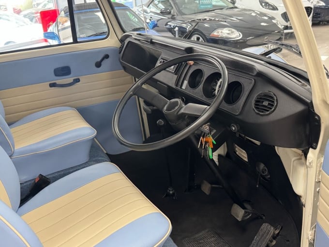 2025 Volkswagen Caravelle