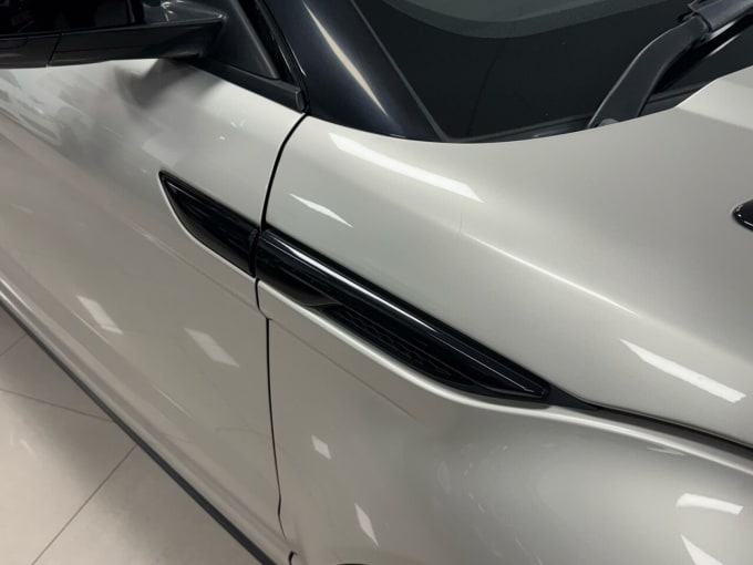 2025 Land Rover Range Rover Evoque