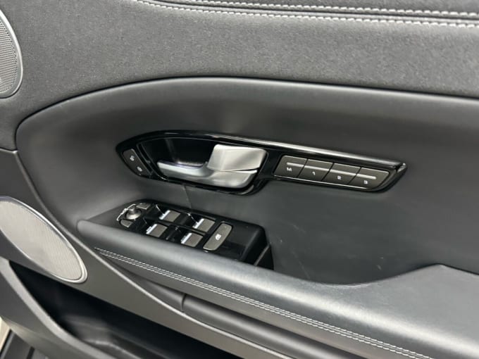 2025 Land Rover Range Rover Evoque