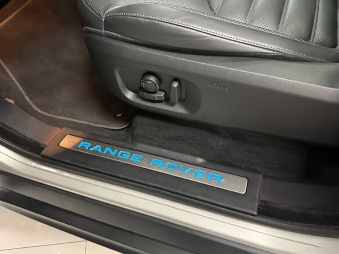 2025 Land Rover Range Rover Evoque