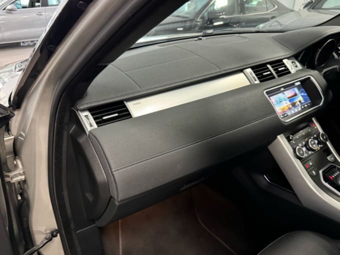 2025 Land Rover Range Rover Evoque