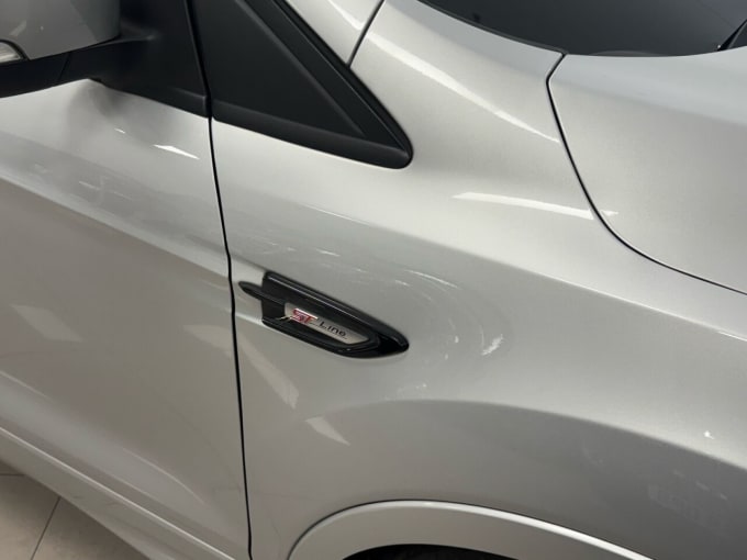 2025 Ford Kuga