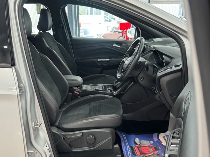 2025 Ford Kuga
