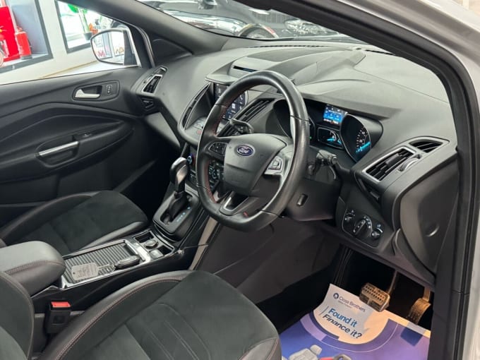 2025 Ford Kuga