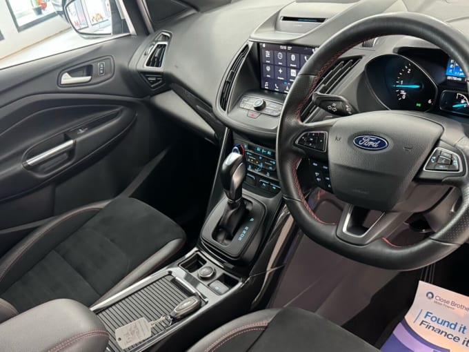 2025 Ford Kuga