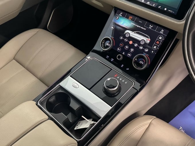 2025 Land Rover Range Rover Velar