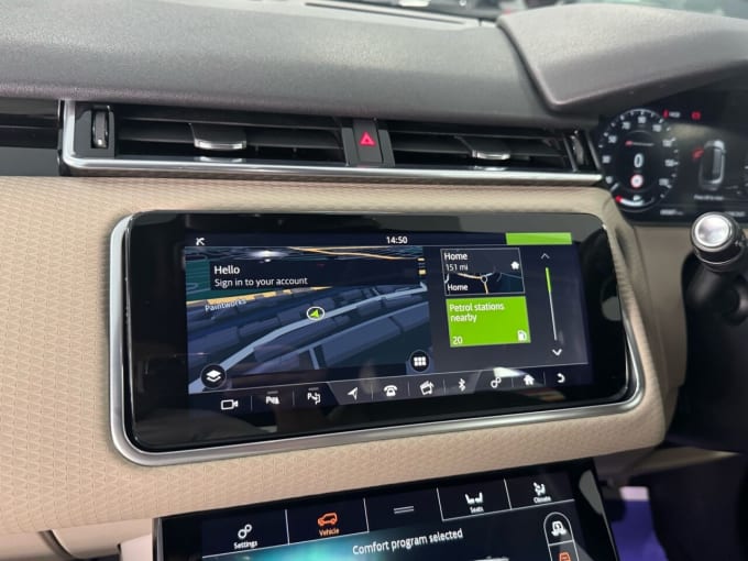 2025 Land Rover Range Rover Velar