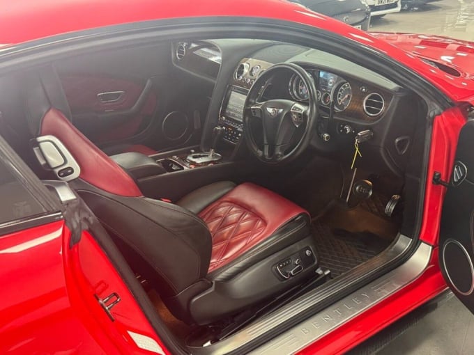 2025 Bentley Continental