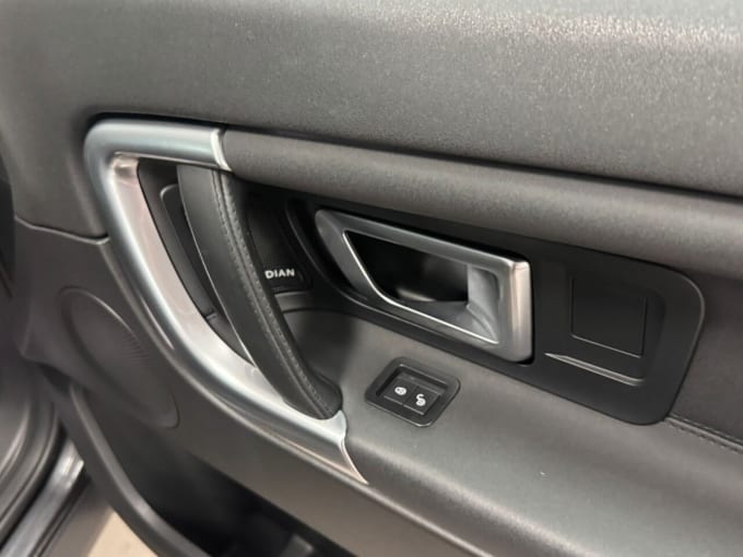 2025 Land Rover Discovery Sport