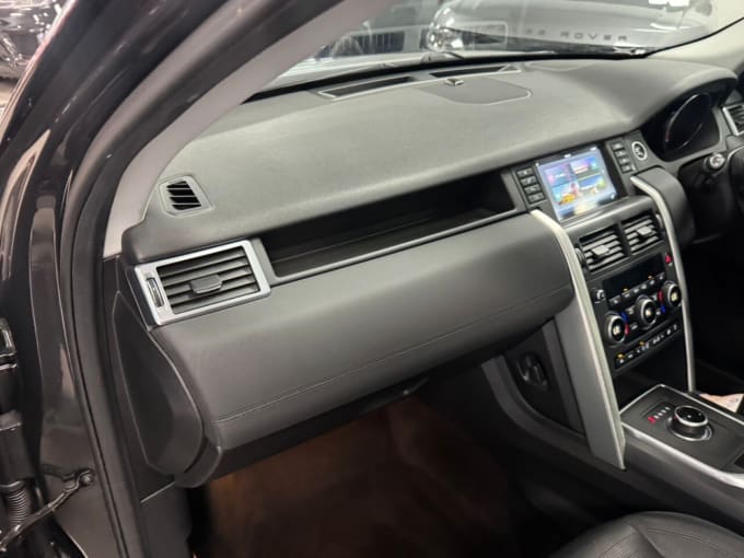 2025 Land Rover Discovery Sport