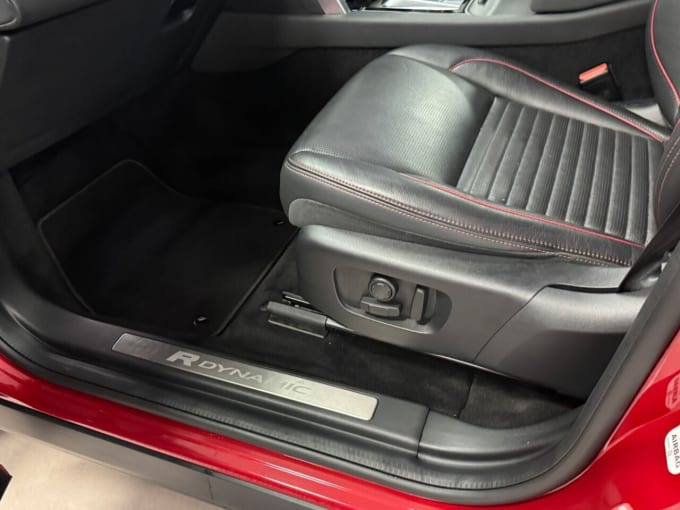 2025 Land Rover Discovery Sport