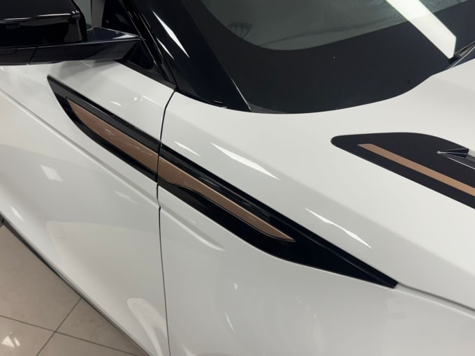 2025 Land Rover Range Rover Evoque