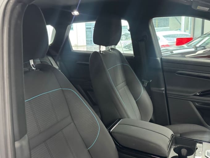 2025 Land Rover Range Rover Evoque