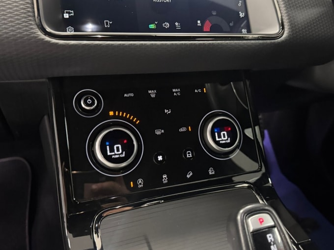 2025 Land Rover Range Rover Evoque