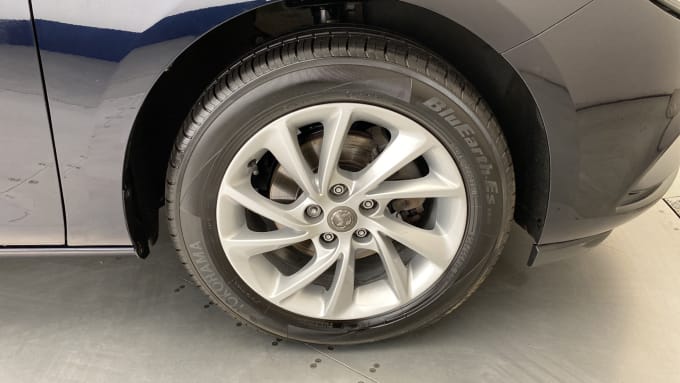 2019 Vauxhall Astra