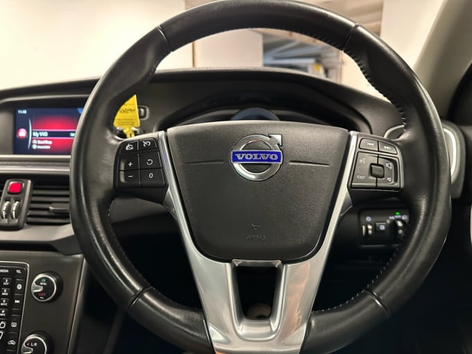 2024 Volvo V40