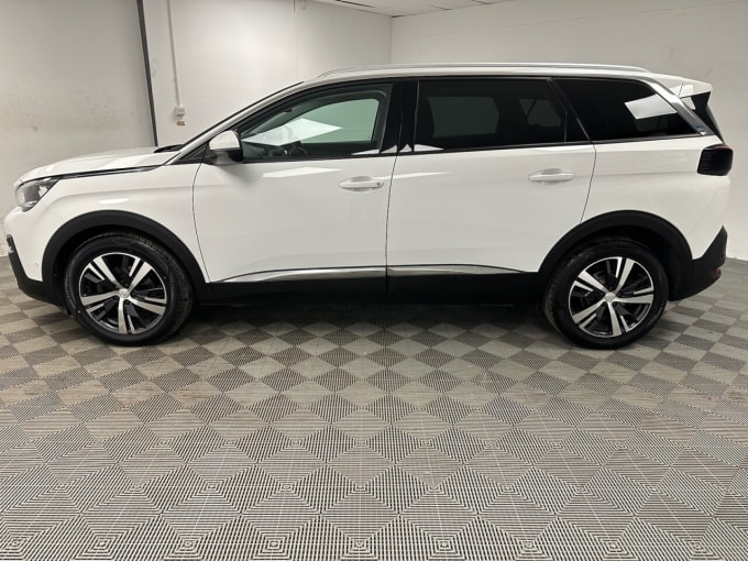 2024 Peugeot 5008