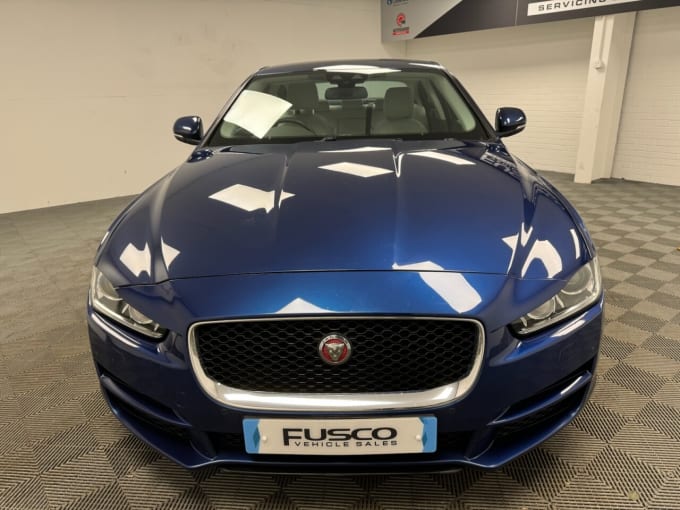 2025 Jaguar Xe