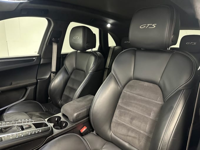 2020 Porsche Macan