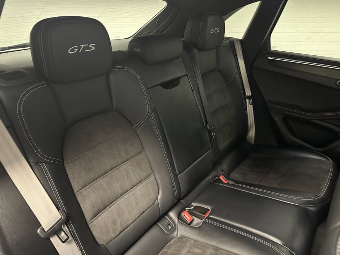 2020 Porsche Macan