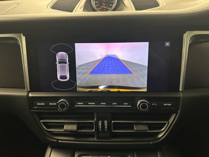 2020 Porsche Macan