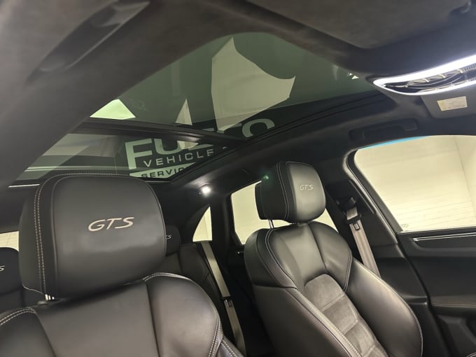 2020 Porsche Macan
