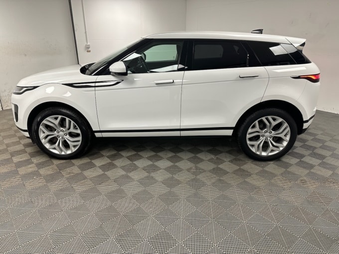 2025 Land Rover Range Rover Evoque