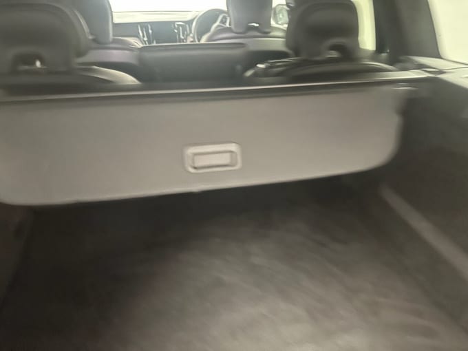 2025 Volvo V60