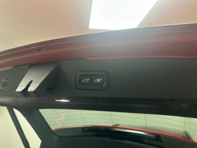2025 Volvo V60